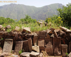 Die Vielfalt der Chatschkars (Kreuzsteine) ist schier unendlich.