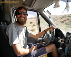 Chris ist unser "Fahrer für (fast) alle Fälle" und ist zu 90% unser Steuermann :-)